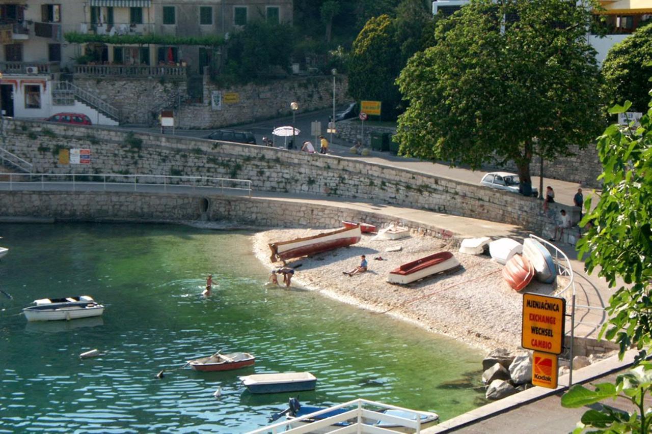 Apartments And Rooms With Parking Space Rabac, Labin - 12368 Eksteriør billede