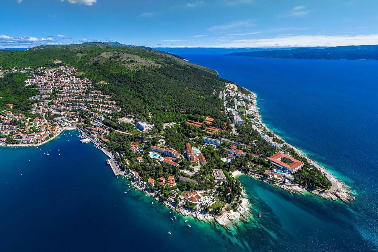 Apartments And Rooms With Parking Space Rabac, Labin - 12368 Eksteriør billede